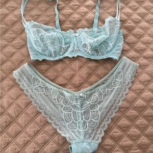 Chantelle Merci Lace Bra and Matching Panties. 32DD BRA, S panties. Like New.